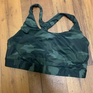 Athleta Ultimate Bra Medium D-DD+